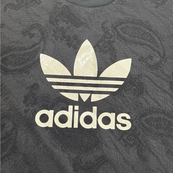 Adidas‎ White Long Sleeve Boxy Sweatshirt - Picture 4 of 7